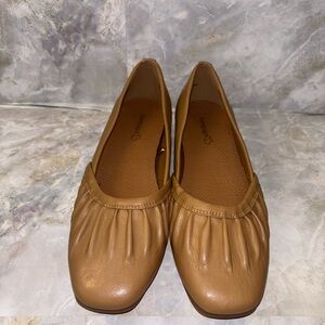Baretraps Charlie Women's Flats NWOT